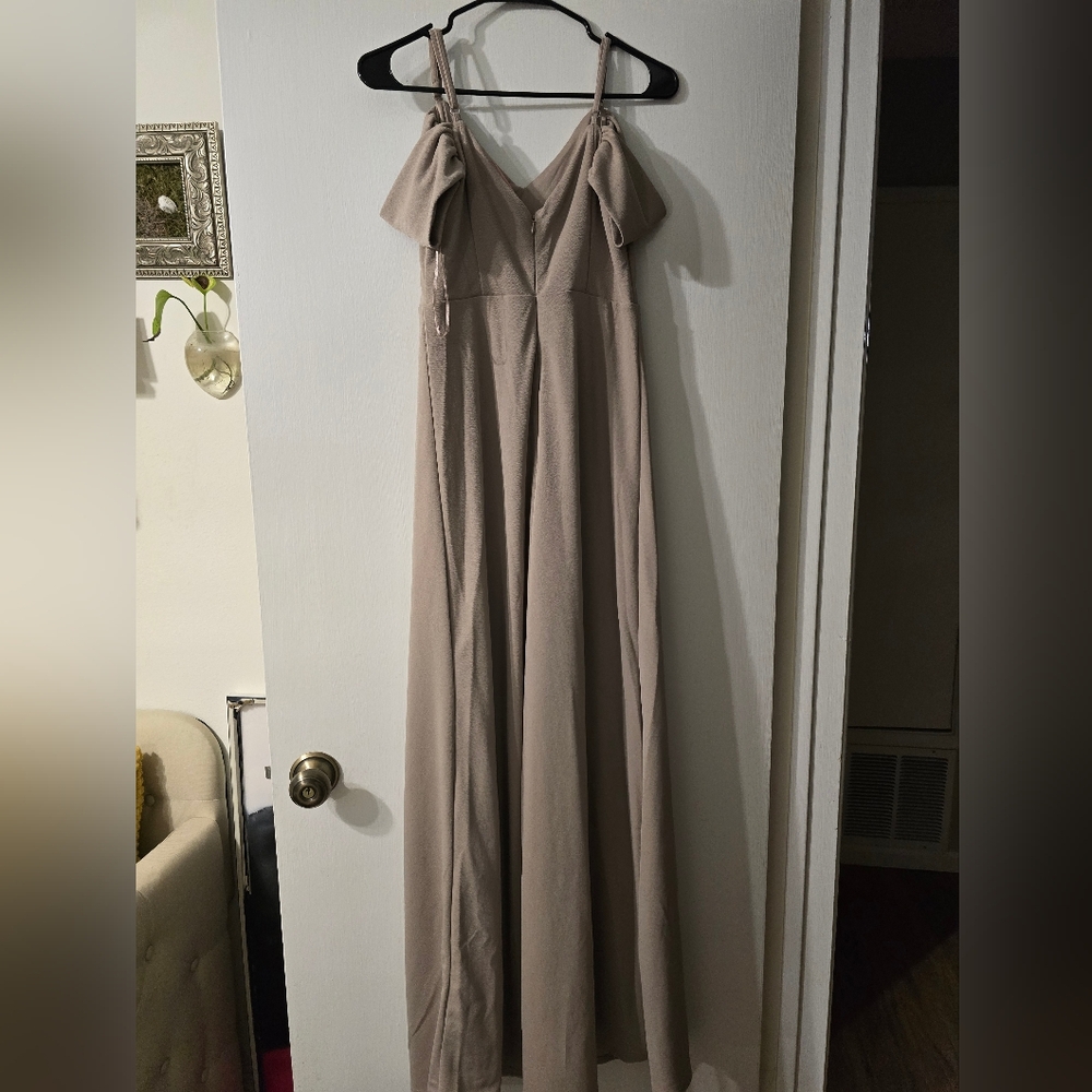 Event Gown - Picture 4 of 4